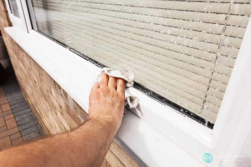 kunststof kozijnen schoonmaken